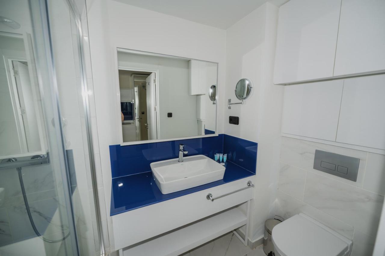 Blue Orbi City Hotel Batoemi Buitenkant foto